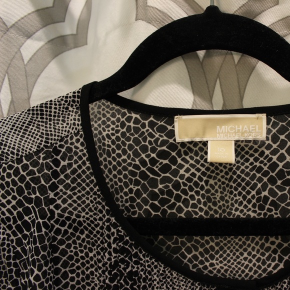 MICHAEL Michael Kors Tops - MICHAEL Michael Kors Snake Print LS 10
